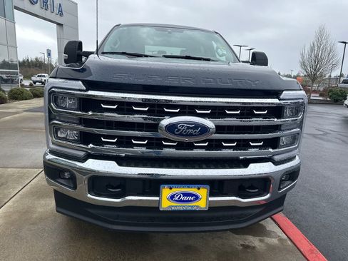 Used 2025 Ford F350 Lariat w/ Camper Package image 7