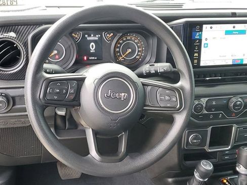 Used 2024 Jeep Wrangler Unlimited Sport AWD/4WD image 27