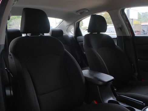 Used 2020 Kia Forte LXS image 34