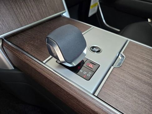New 2026 Land Rover Range Rover SE image 23