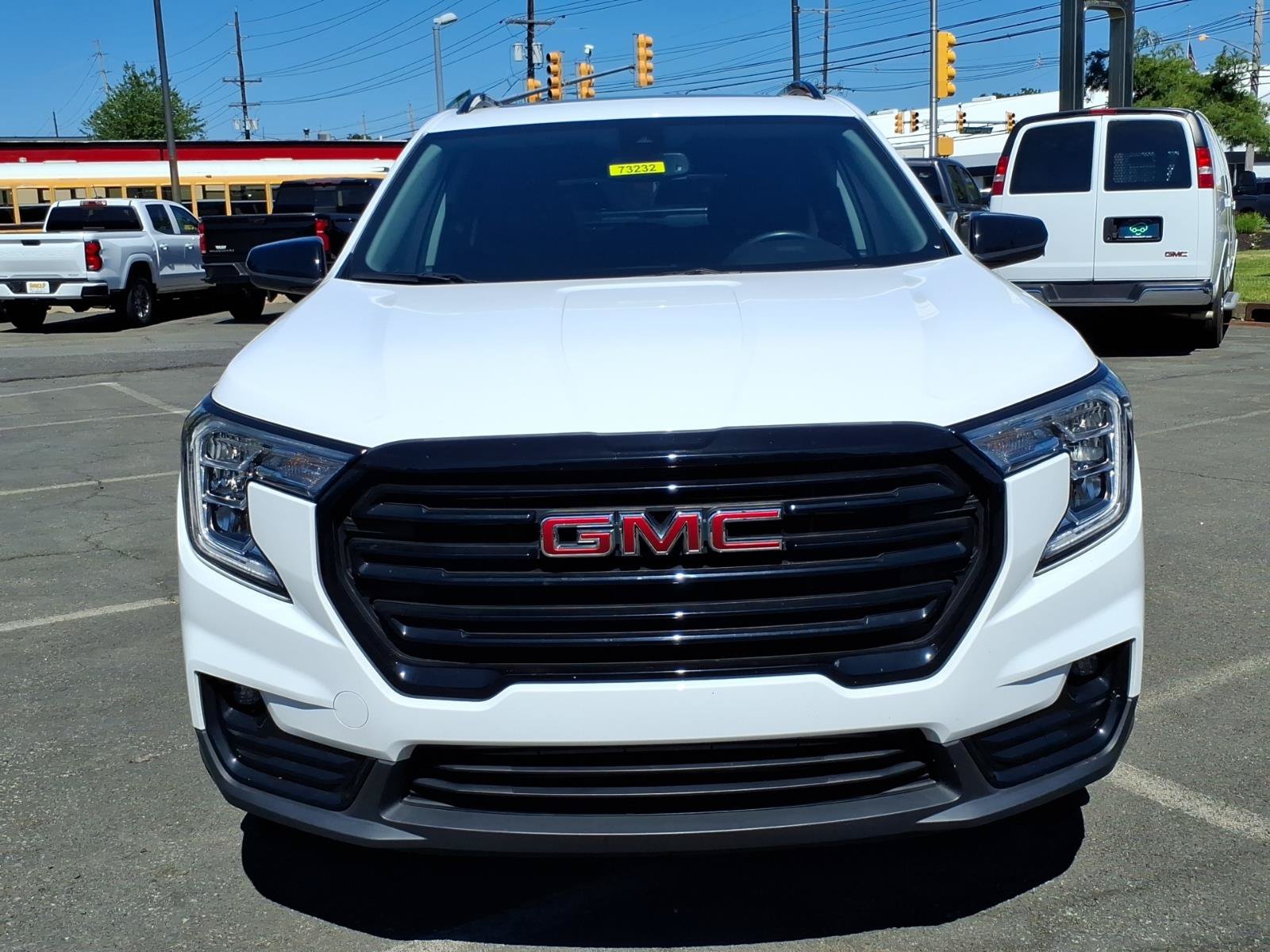 Certified 2023 GMC Terrain SLT w/ Elevation Edition FWD image 2