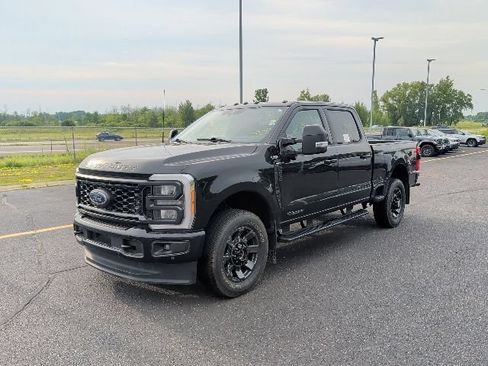 Used 2023 Ford F250 Lariat w/ Lariat Ultimate Package AWD/4WD image 1