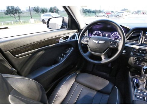 Used 2015 Hyundai Genesis 3.8 w/ Option Group 03 image 10