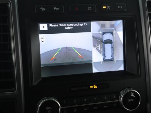 Used 2019 Ford Expedition Platinum image 15