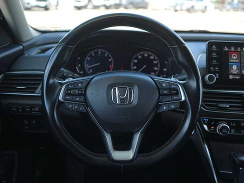 Used 2018 Honda Accord Touring image 16