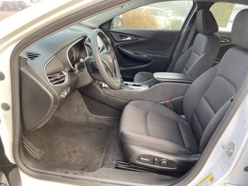Used 2024 Chevrolet Malibu LT image 33