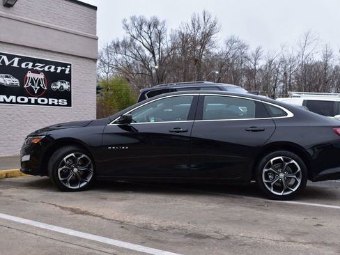 Used 2022 Chevrolet Malibu LT image 3