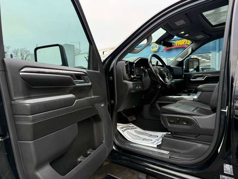 Used 2024 Chevrolet Silverado 3500 LTZ w/ LTZ Texas Edition image 29