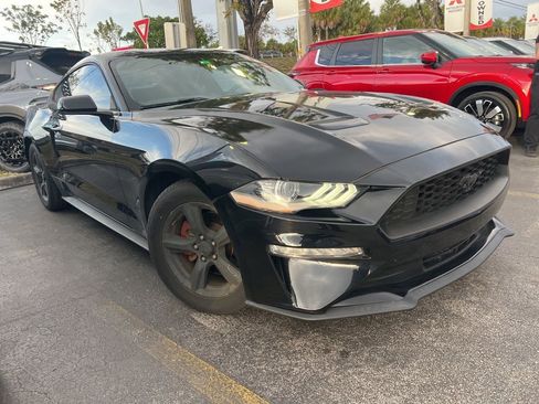Used 2019 Ford Mustang Coupe image 10