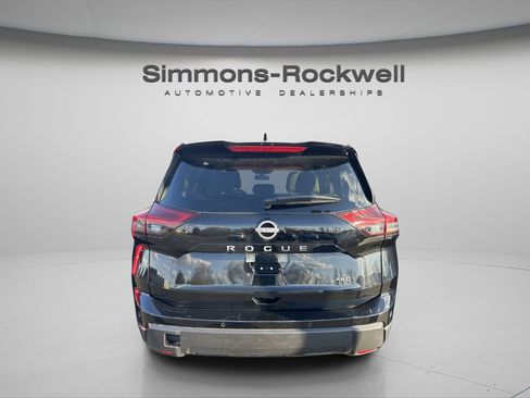 Used 2025 Nissan Rogue SV AWD/4WD image 10