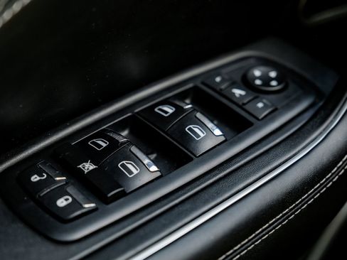 Used 2019 Maserati Levante S GranLusso image 40