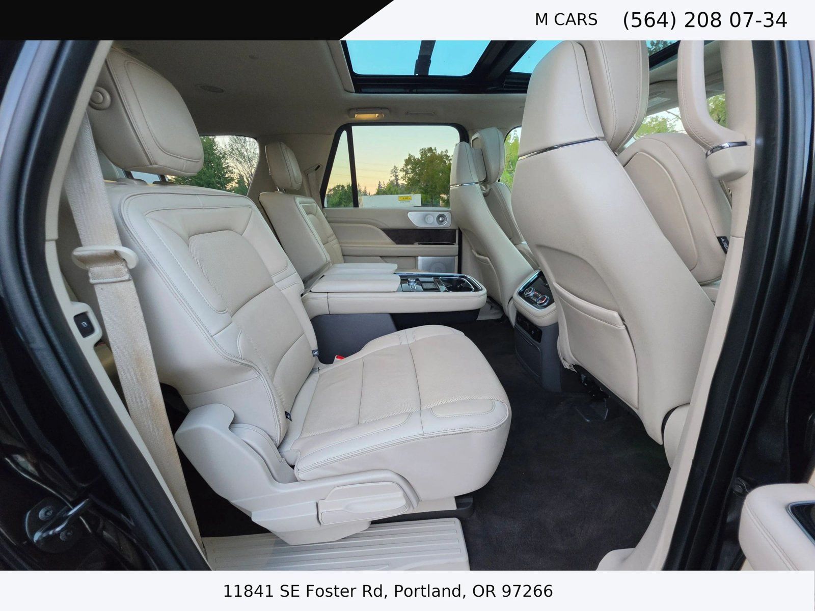 Used 2018 Lincoln Navigator L Reserve w/ Technology Package AWD/4WD image 25