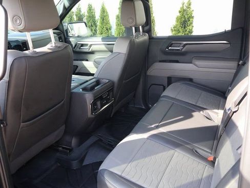 Certified 2022 Chevrolet Silverado 1500 ZR2 w/ Technology Package AWD/4WD image 16