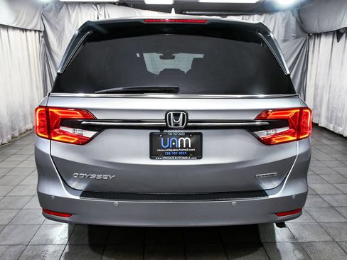Used 2023 Honda Odyssey Touring image 5