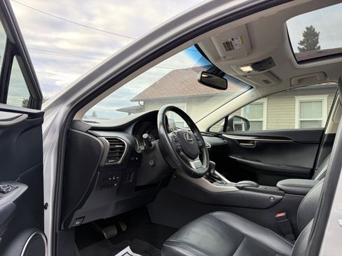 Used 2015 Lexus NX 300h AWD image 12