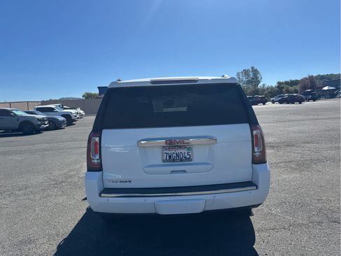 Used 2016 GMC Yukon Denali w/ Open Road Package AWD/4WD image 6