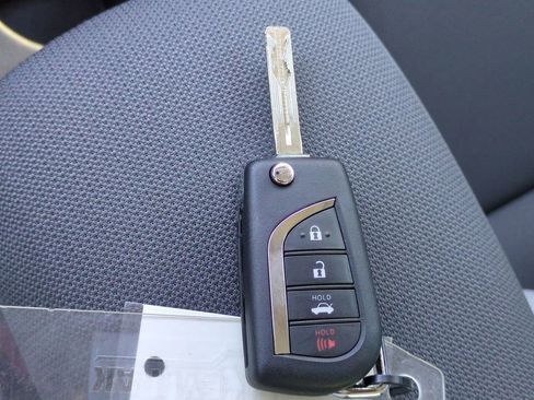 Used 2025 Toyota Corolla LE image 26