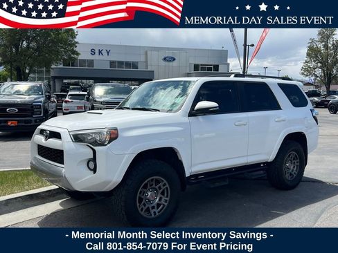 Used 2019 Toyota 4Runner TRD Off-Road Premium AWD/4WD image 1