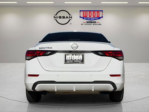 Certified 2025 Nissan Sentra SV image 4