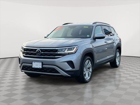 Used 2023 Volkswagen Atlas SE image 3