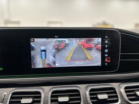 Used 2021 Mercedes-Benz GLE 350 4MATIC w/ Premium Package image 32