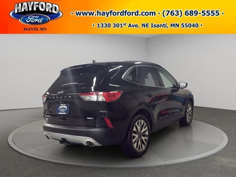 Used 2020 Ford Escape Titanium image 3