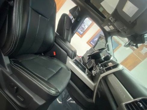 Used 2021 Ford F250 Lariat image 26