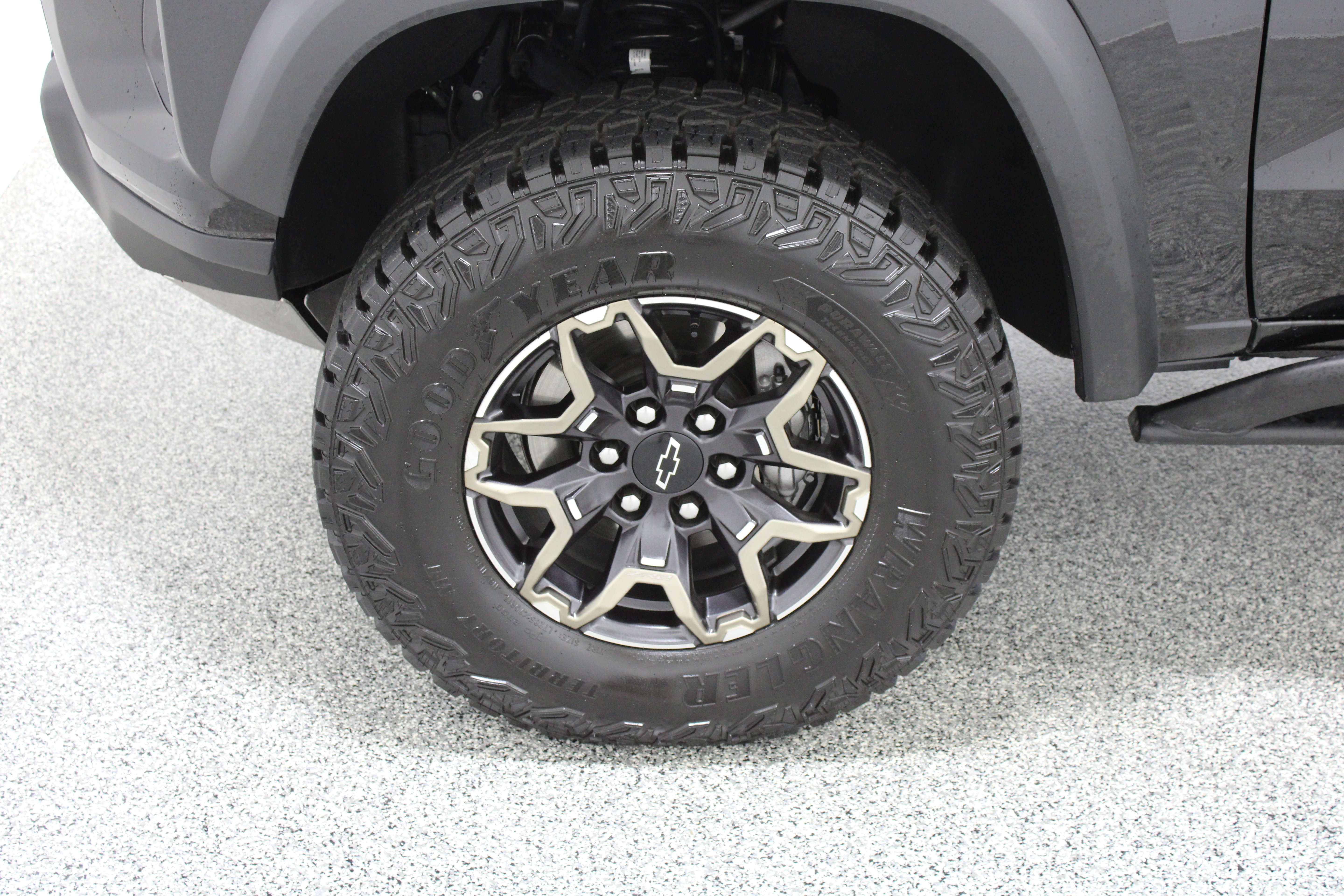 Used 2026 Chevrolet Colorado ZR2 AWD/4WD image 12