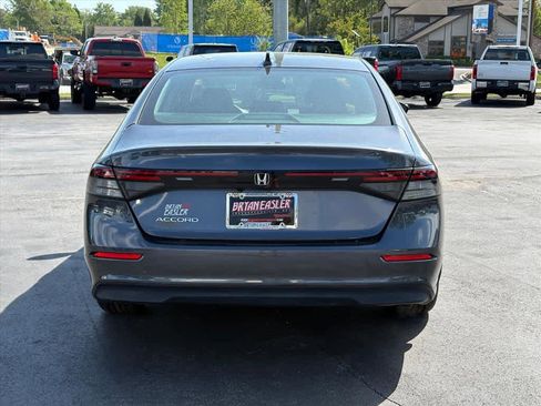 Used 2023 Honda Accord EX image 29