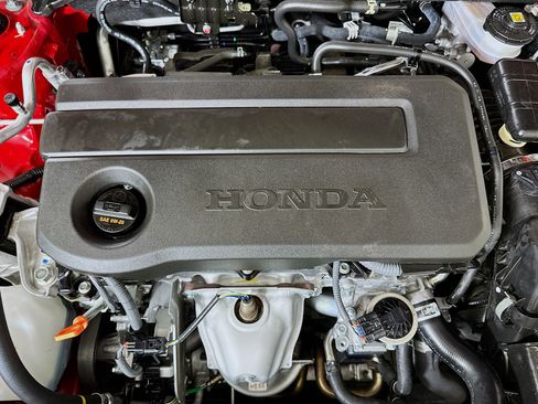 Used 2025 Honda Civic Sport image 31