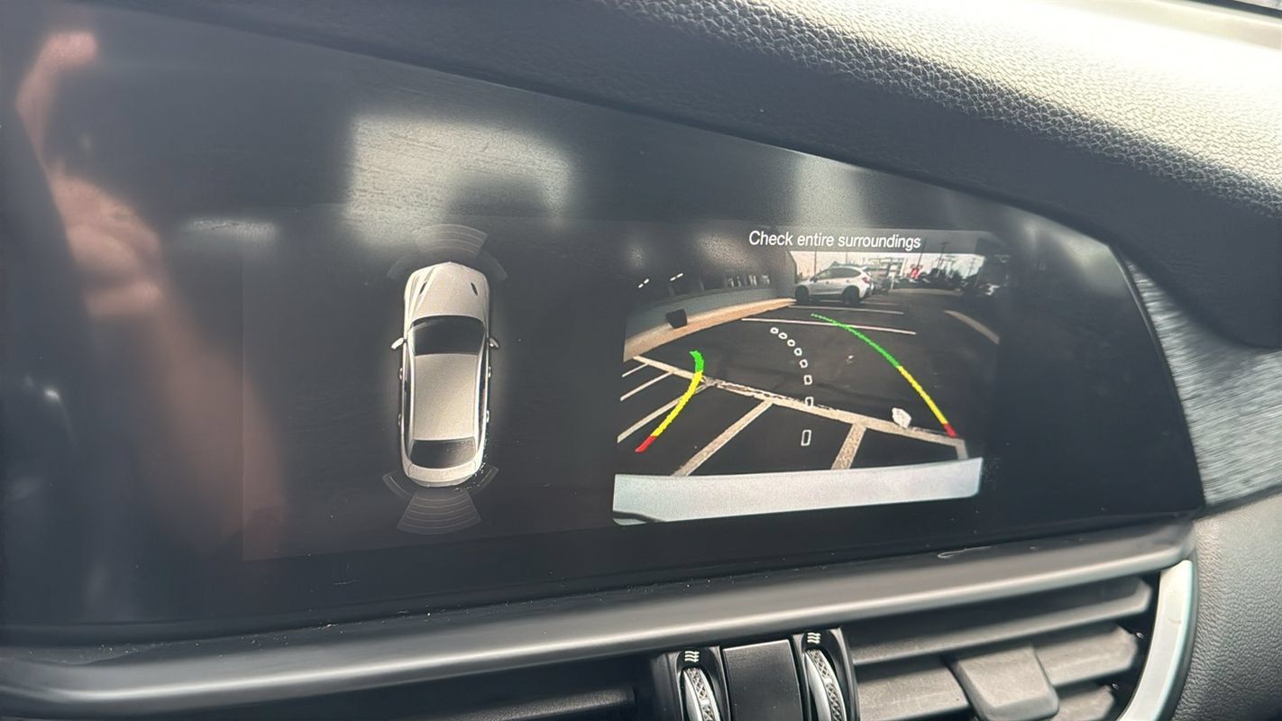 Used 2018 Alfa Romeo Giulia AWD image 27