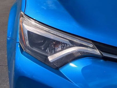 Used 2017 Toyota RAV4 Limited w/ Advanced Technology Package image 10