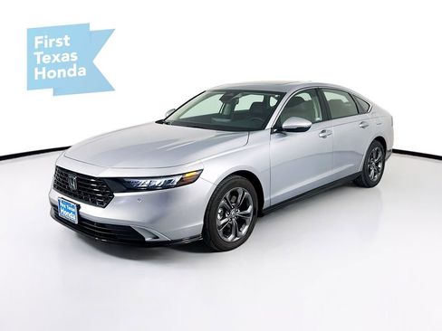 Certified 2025 Honda Accord EX-L image 3