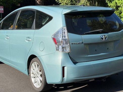 Used 2014 Toyota Prius V Three FWD image 22