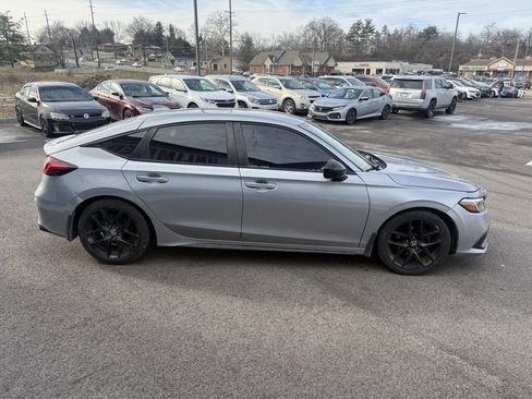 Used 2022 Honda Civic Sport image 6