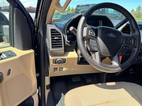 Used 2018 Ford F150 XLT w/ Equipment Group 302A Luxury AWD/4WD image 9