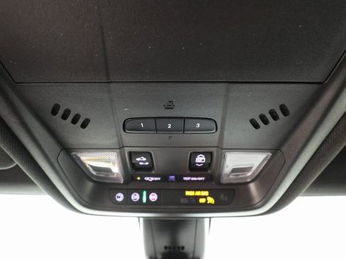 Used 2022 Chevrolet Blazer RS w/ Enhanced Convenience Package image 19