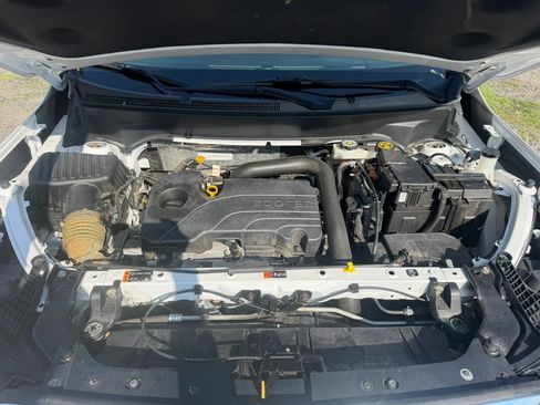 Used 2023 GMC Terrain SLE FWD image 26