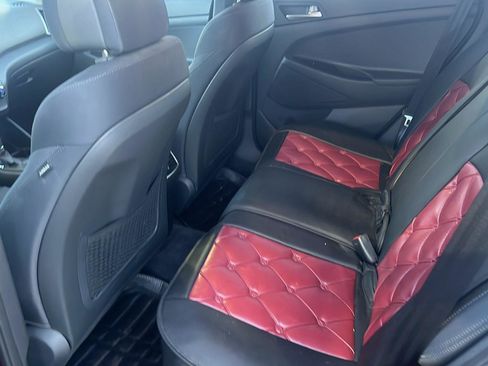 Used 2018 Hyundai Tucson Sport image 15