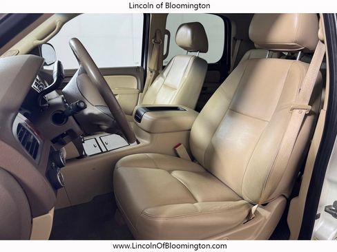 Used 2012 Chevrolet Tahoe LTZ AWD/4WD image 16