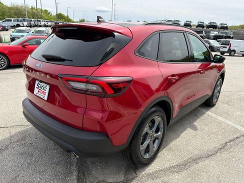Used 2025 Ford Escape ST-Line w/ Tech Pack #1 FWD image 7
