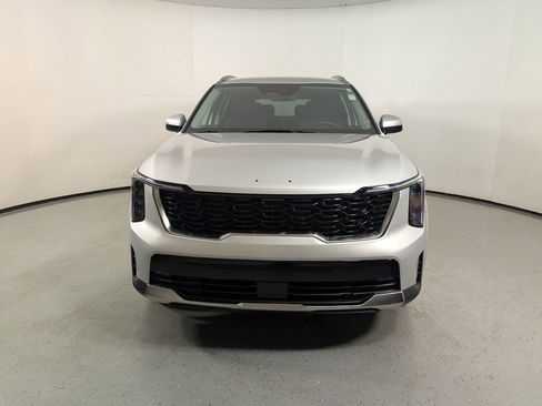 Used 2025 Kia Sorento EX image 2