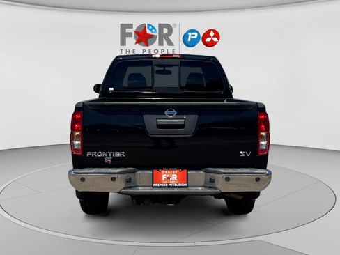 Used 2020 Nissan Frontier SV RWD image 4