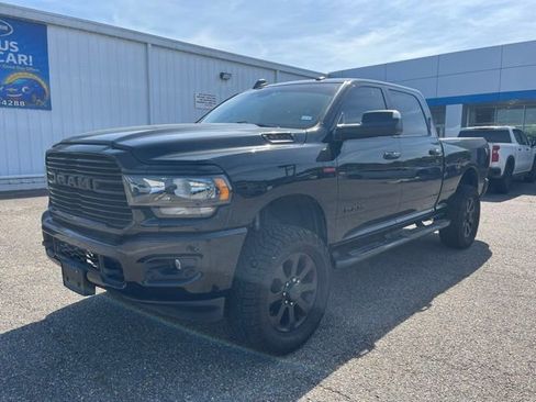 Used 2019 RAM 2500 Lone Star w/ Black Appearance Package AWD/4WD image 2