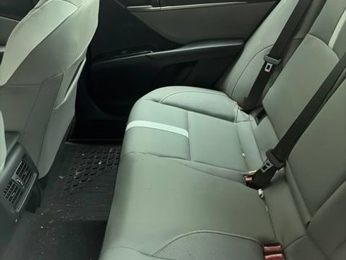 Used 2025 Toyota Camry SE w/ Convenience Package FWD image 6