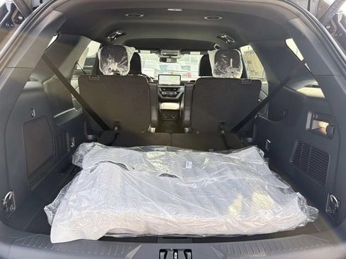 New 2026 Ford Explorer ST-Line w/ ST-Line Street Pack RWD image 20