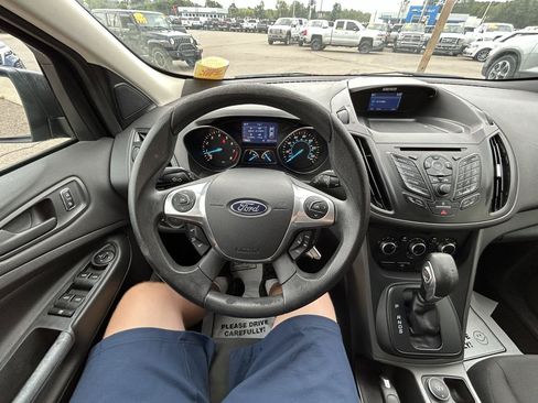 Used 2014 Ford Escape S FWD image 28