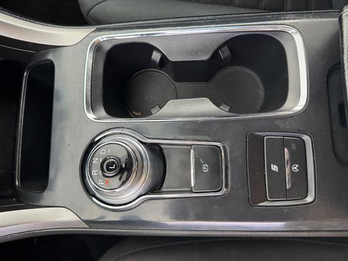 Used 2020 Ford Fusion SE FWD image 8