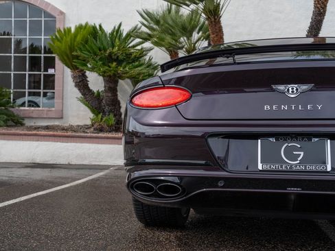 Used 2024 Bentley Continental GT image 16