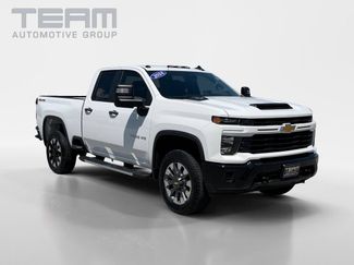 Used 2024 Chevrolet Silverado 2500 Custom w/ Custom Value Package AWD/4WD video 1